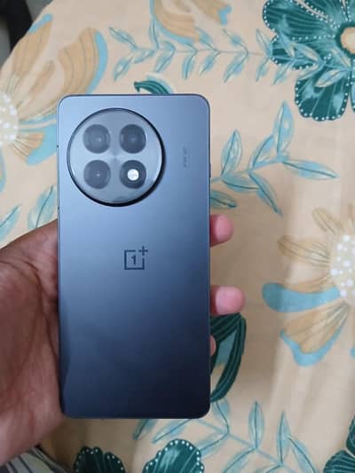 One Plus Ace 5 / 13R