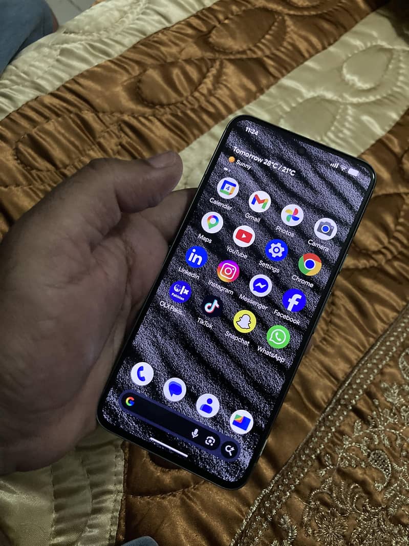 Google Pixel 8 6
