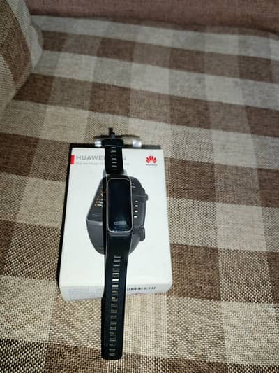 Huawei band 4
