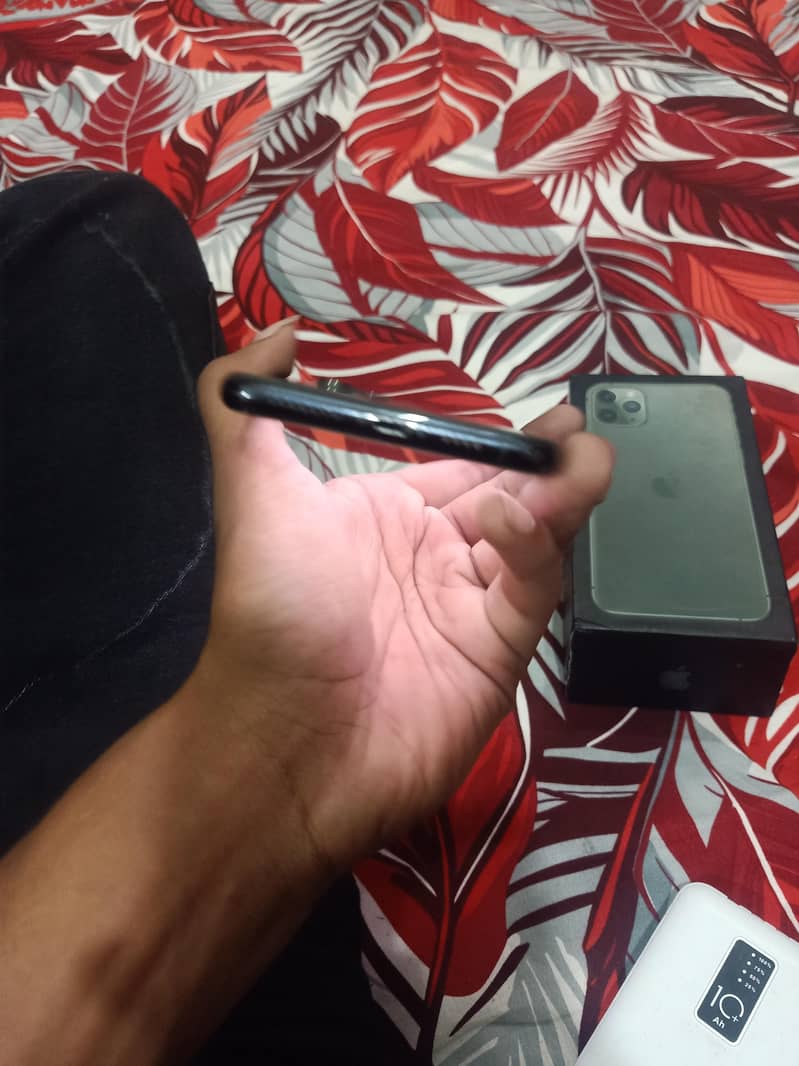 iPhone 11 Pro Max 3