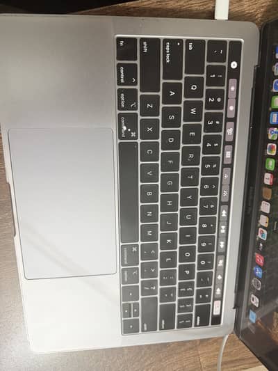 MacBook Pro 2018 – 13" Touch Bar | Core i7 | 16GB RAM | 512GB SSD
