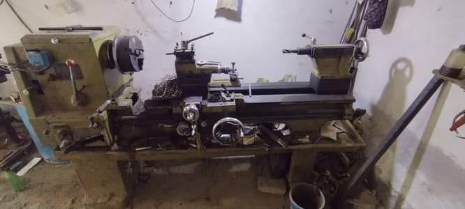 lathe machine