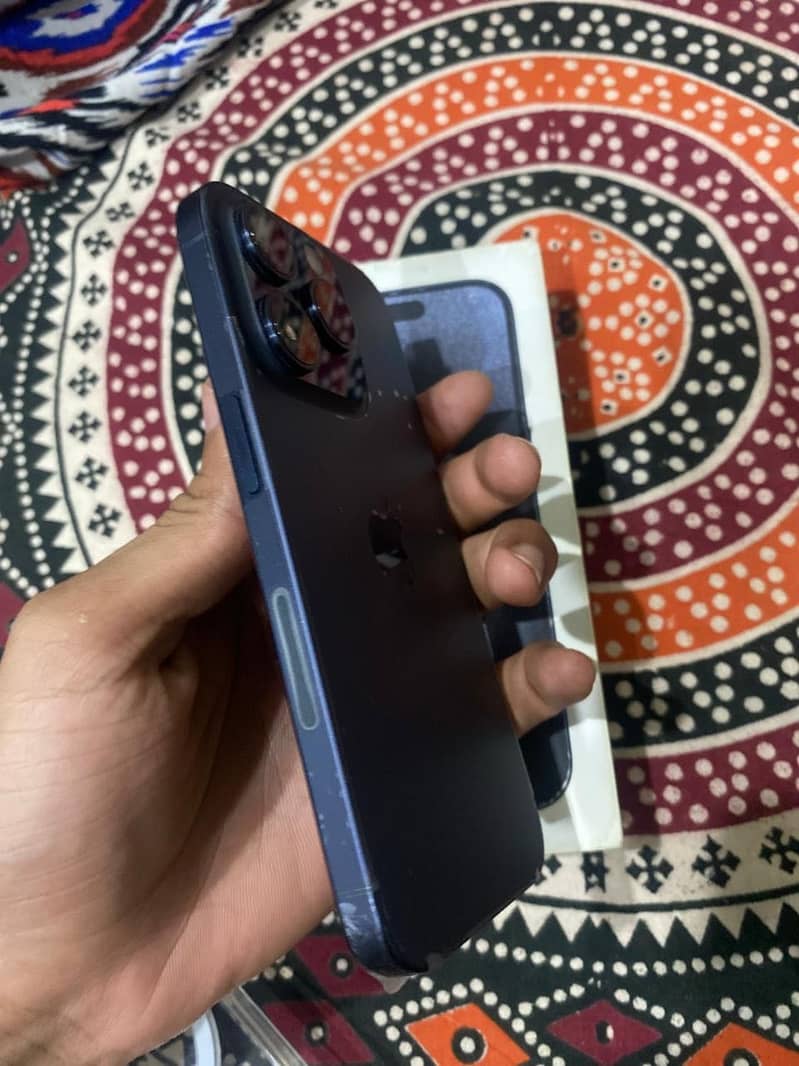 Apple iPhone 15 Pro 1