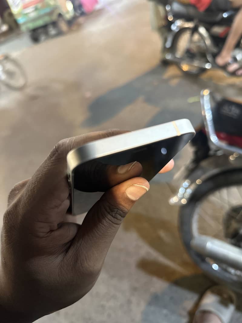 iPhone 12 Mini 2
