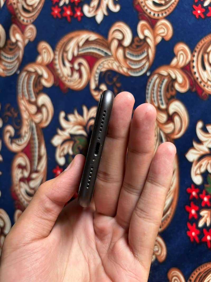 Apple iPhone 11 2