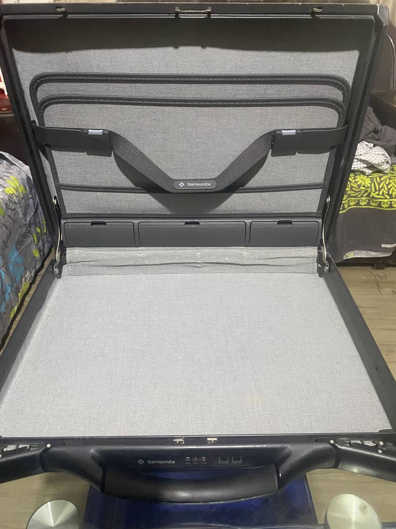 Attache case  / bag 6