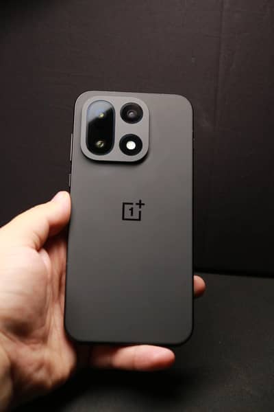 OnePlus 15 12/256 Urgent Sell Urgent Sell