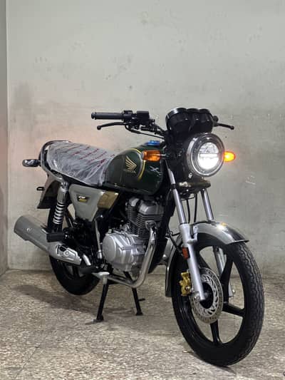 Honda cg150cc 2026 model ( 300 used only )