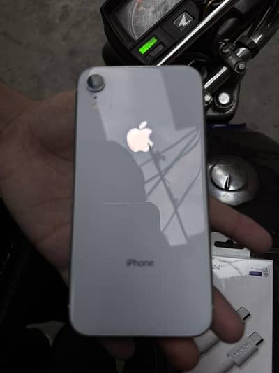 Apple iPhone XR