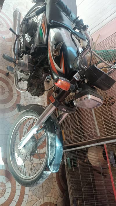 Honda CD 70 bike
