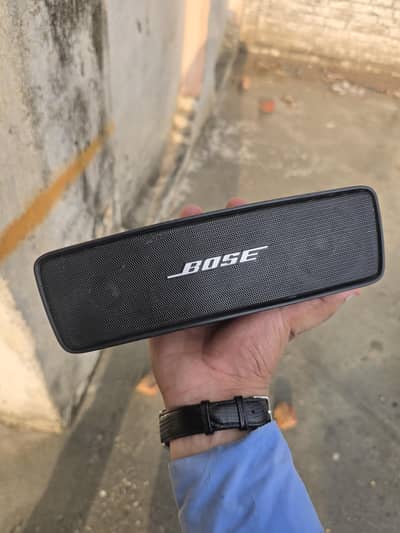 bose SoundLink Mini speaker  Model S2025