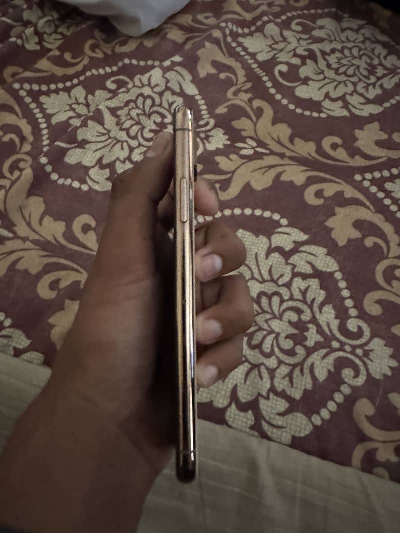 Apple iPhone X 6