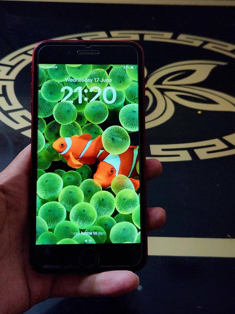 Apple iPhone 8 Plus 0