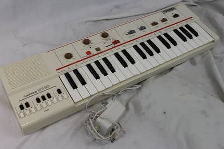 3405 - Cream Casiotone MT-40 Electronic Keyboard For Sale 03127287989