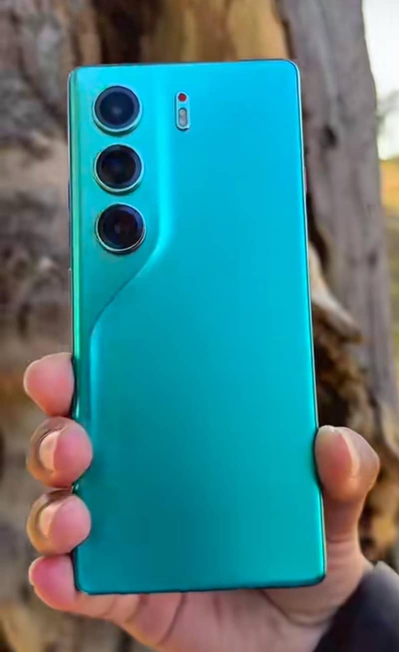 Tecno CAMON 40 0