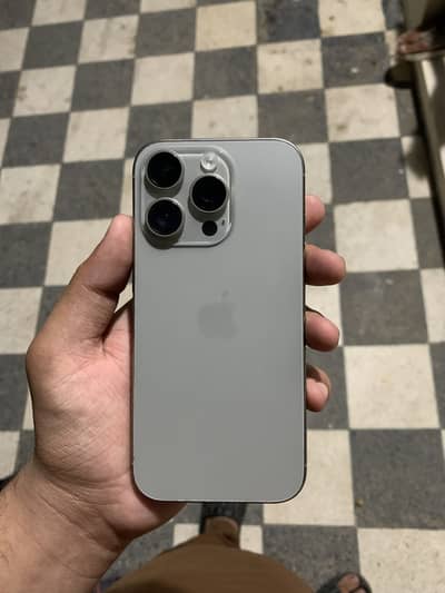 iPhone 16 Pro jv