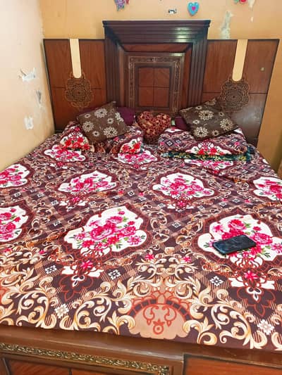 urgent sell Akhrot partex bedroom set