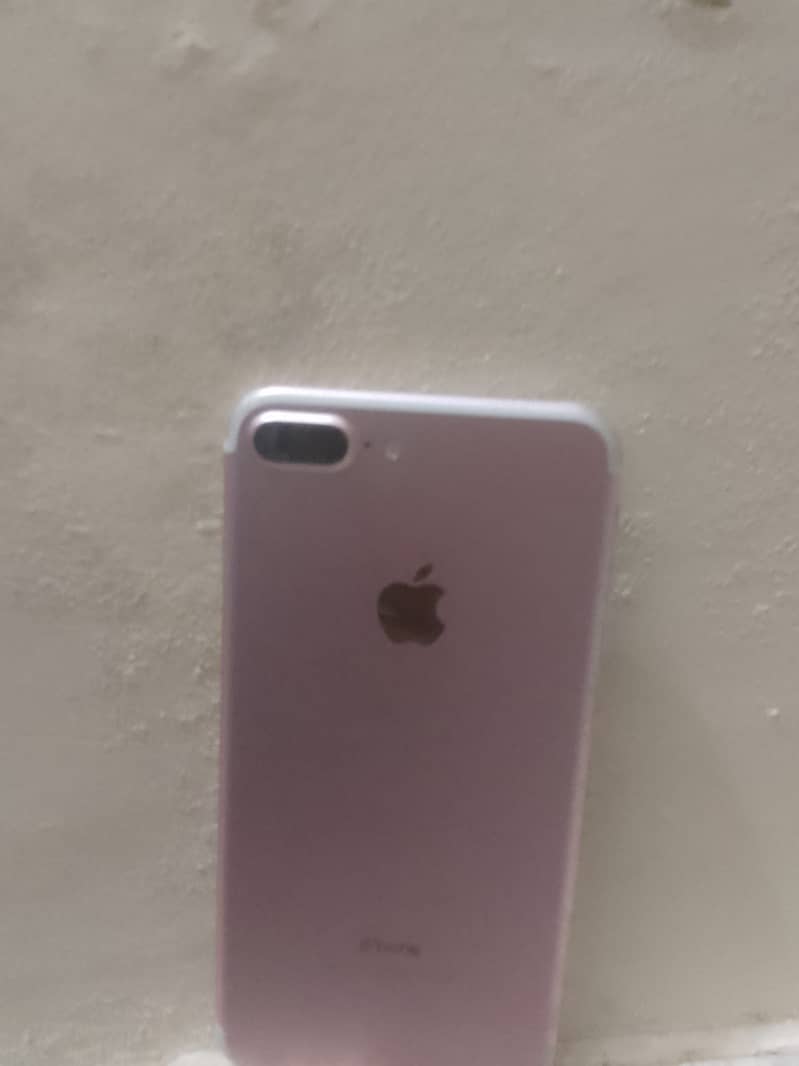 Apple iPhone 7 Plus 1