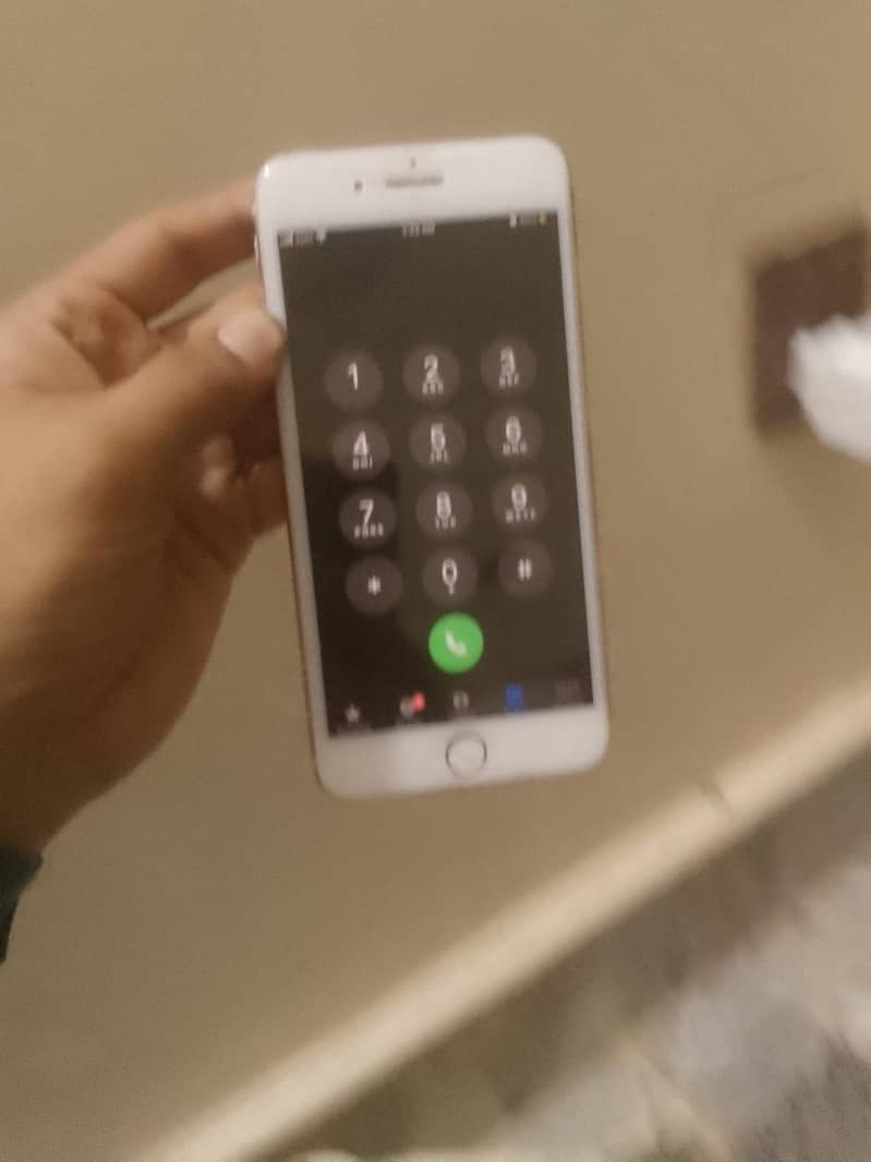 Apple iPhone 7 Plus 4