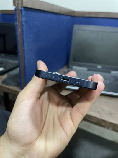 Apple iPhone 12 mini