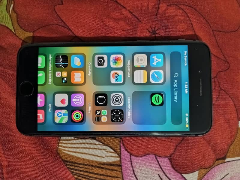 Apple iPhone 8 1