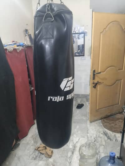 Punching Bag 3 Feet with Chain & Boxing Gloves (Excellent Condition)