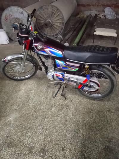 Honda 125 2015model urgent sale Documents cler