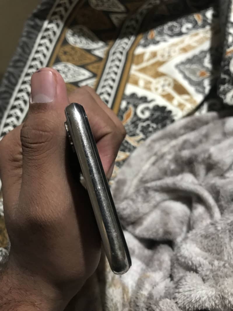 Apple iPhone X 1