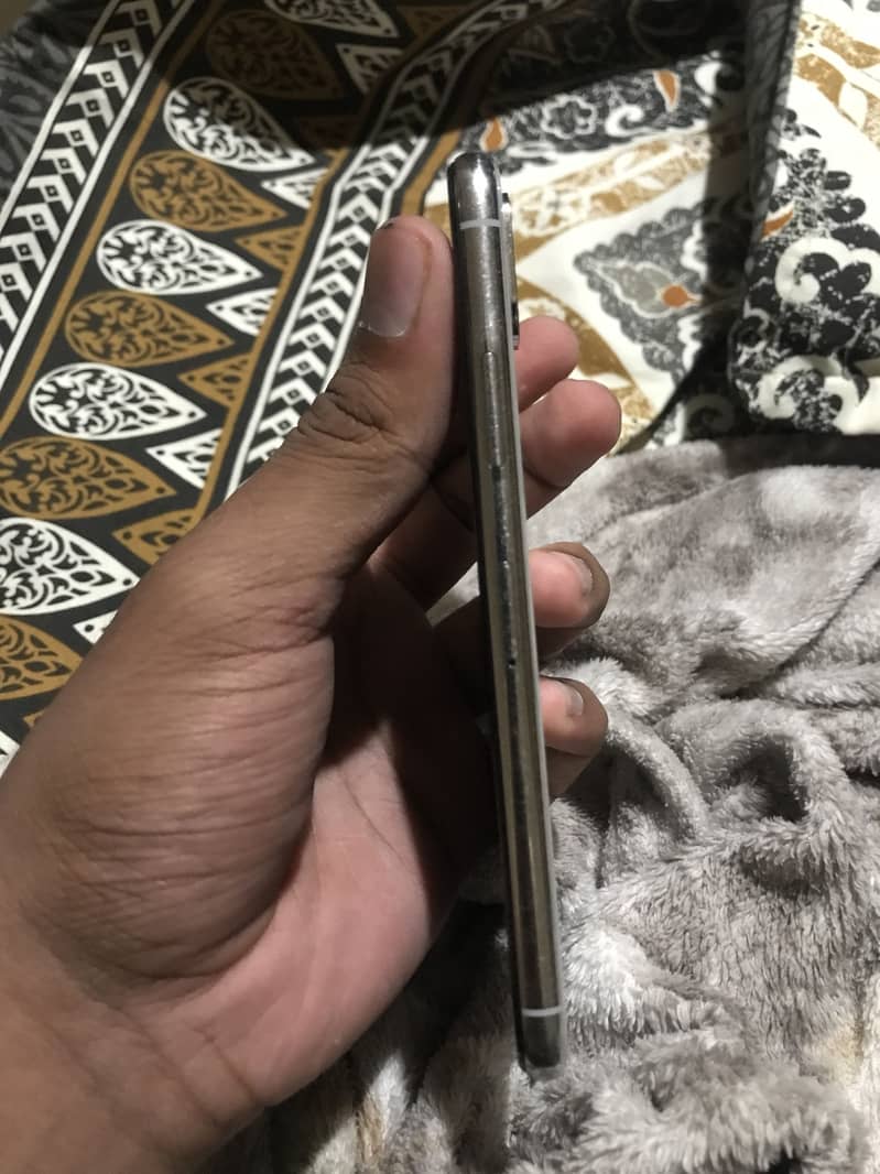 Apple iPhone X 2