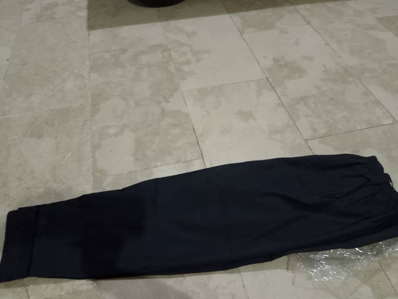 Trouser 16