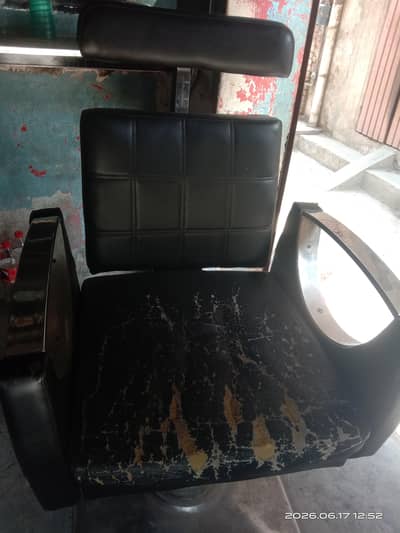 salon chairs