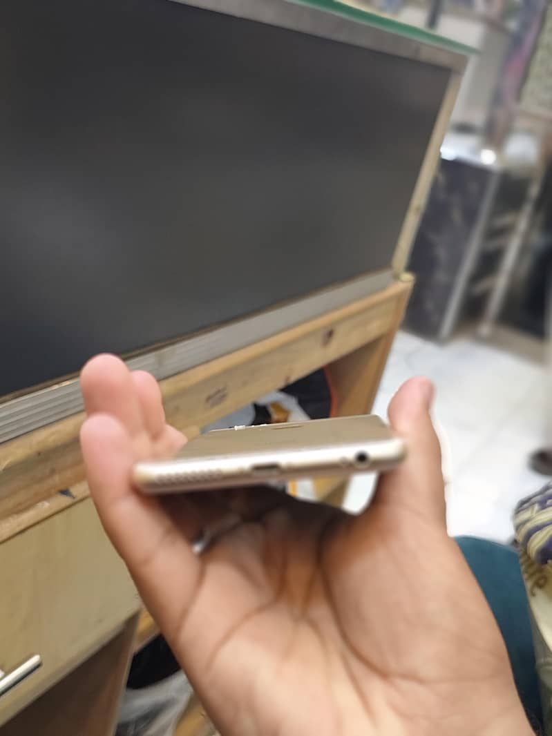 Apple iPhone 6 Plus 2