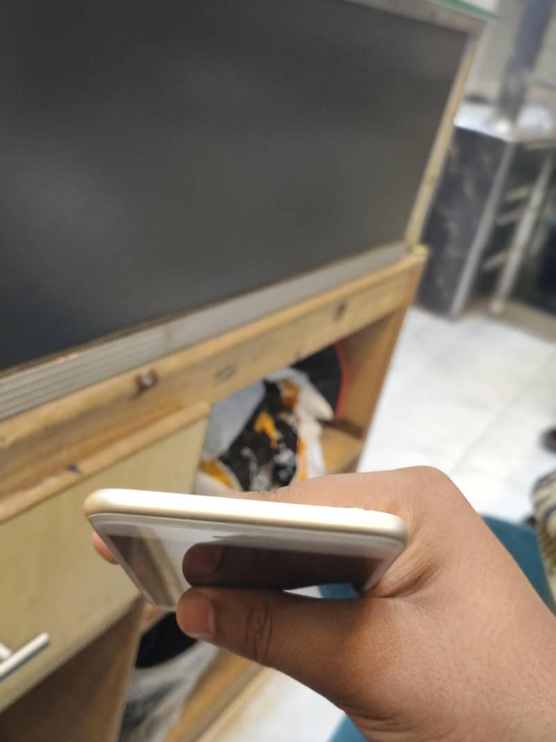 Apple iPhone 6 Plus 5
