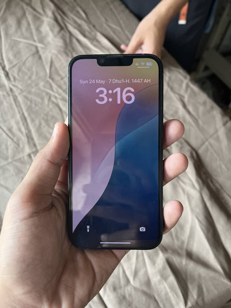 iPhone 13 JV 4