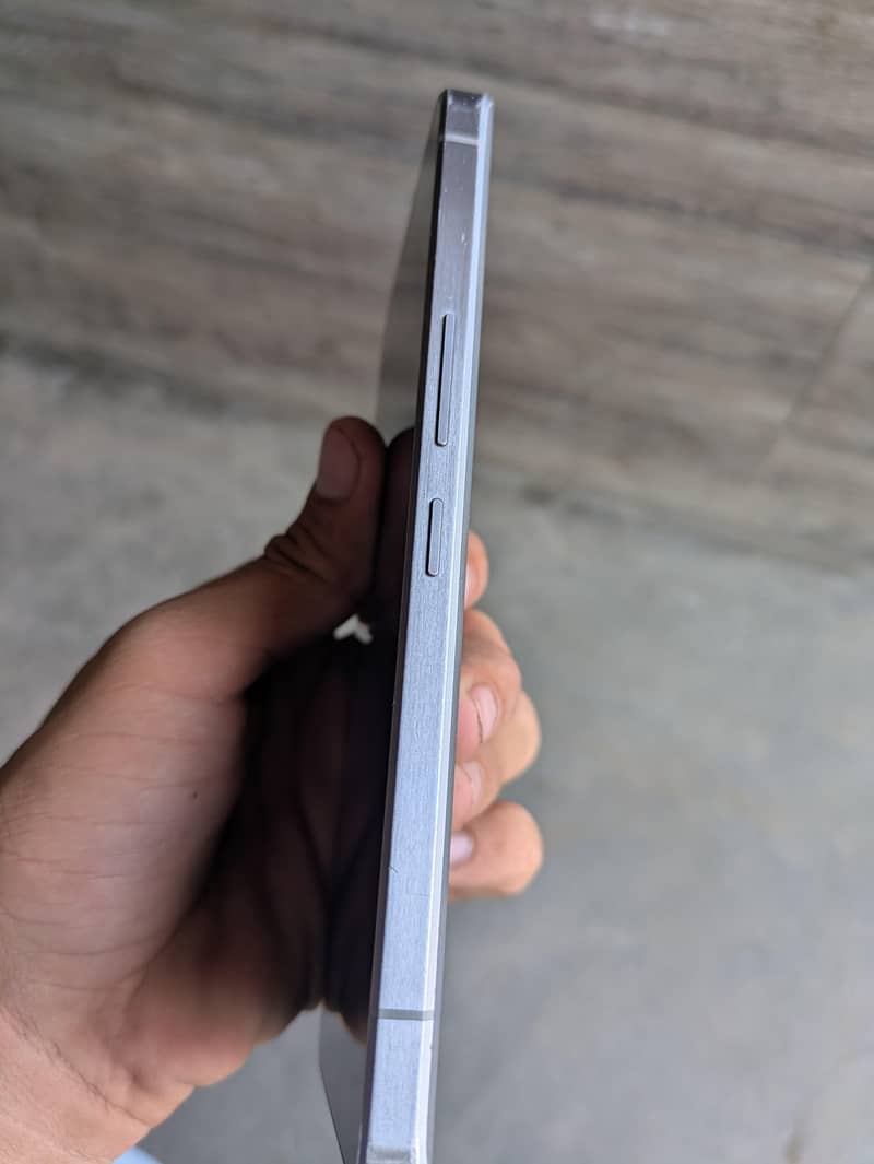 Sharp Aquos R7 3