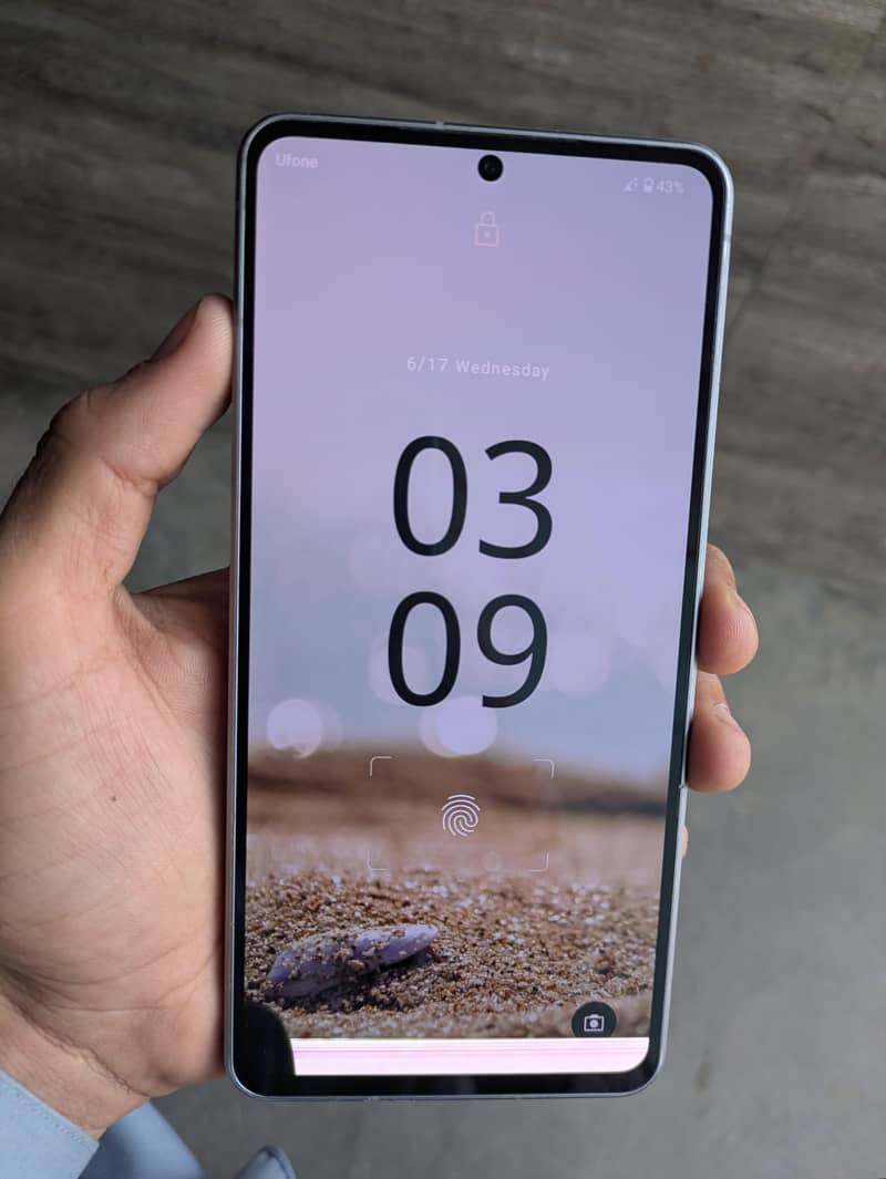 Sharp Aquos R7 5