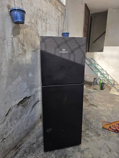 Dawlance Double Door Fridge 9153L | Gas Refill Required