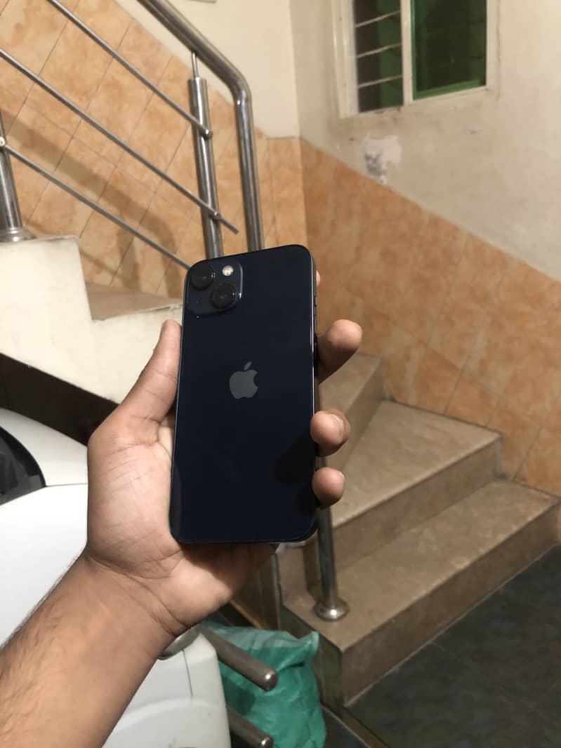 Apple iPhone 13 5