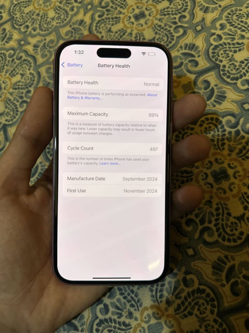 Apple iPhone 16 6
