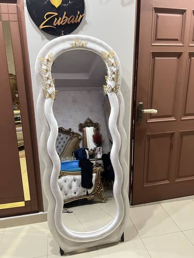 Stand mirror
