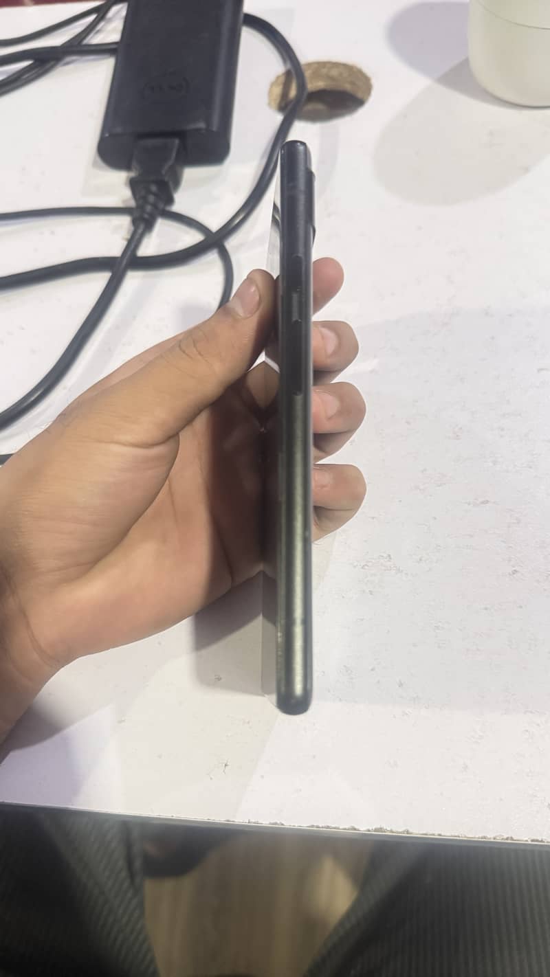 Google Pixel 6a 4