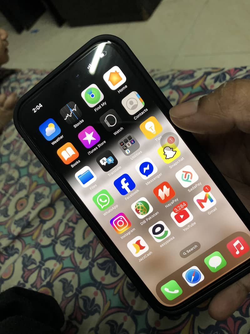Apple iPhone 16 3