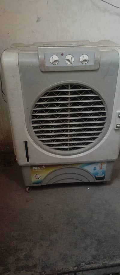Air cooler 12 volteg sapliy wala air cooler condition is very good