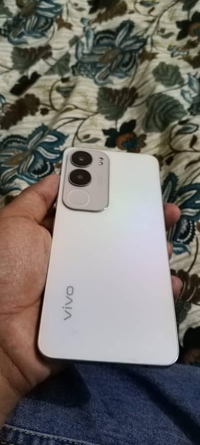 Vivo V19