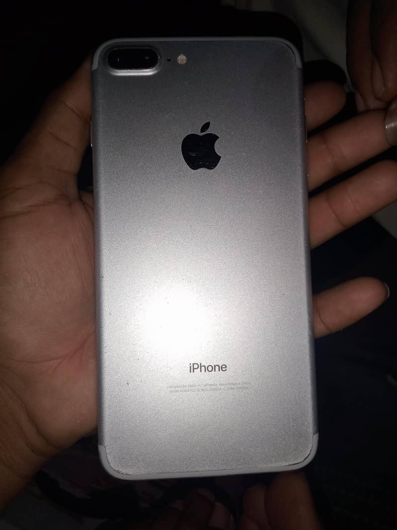 Apple iPhone 7 Plus 0
