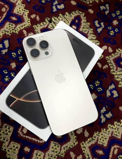 Apple iPhone 16 Pro Max