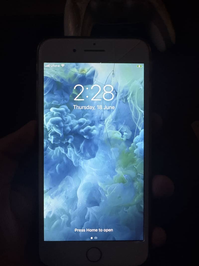 Apple iPhone 7 Plus 0