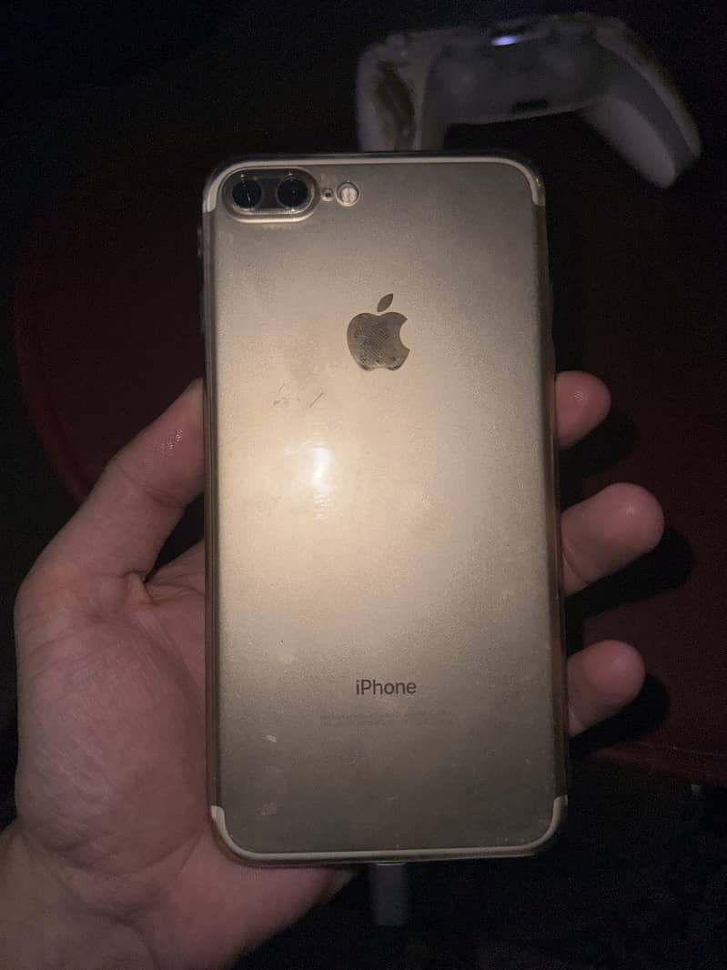 Apple iPhone 7 Plus 1