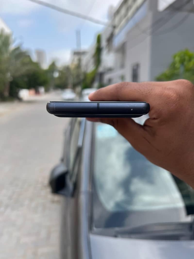 Google Pixel 7 4