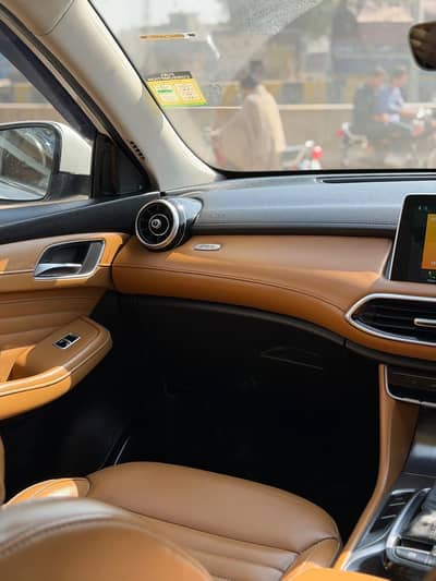 MG HS 2021 Trophy Edition